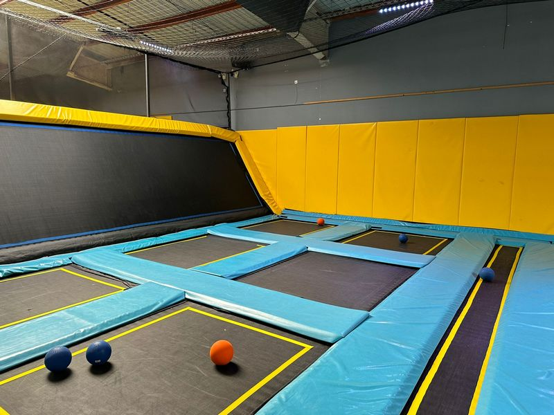 Conception et personnalisation du parc de trampoline5