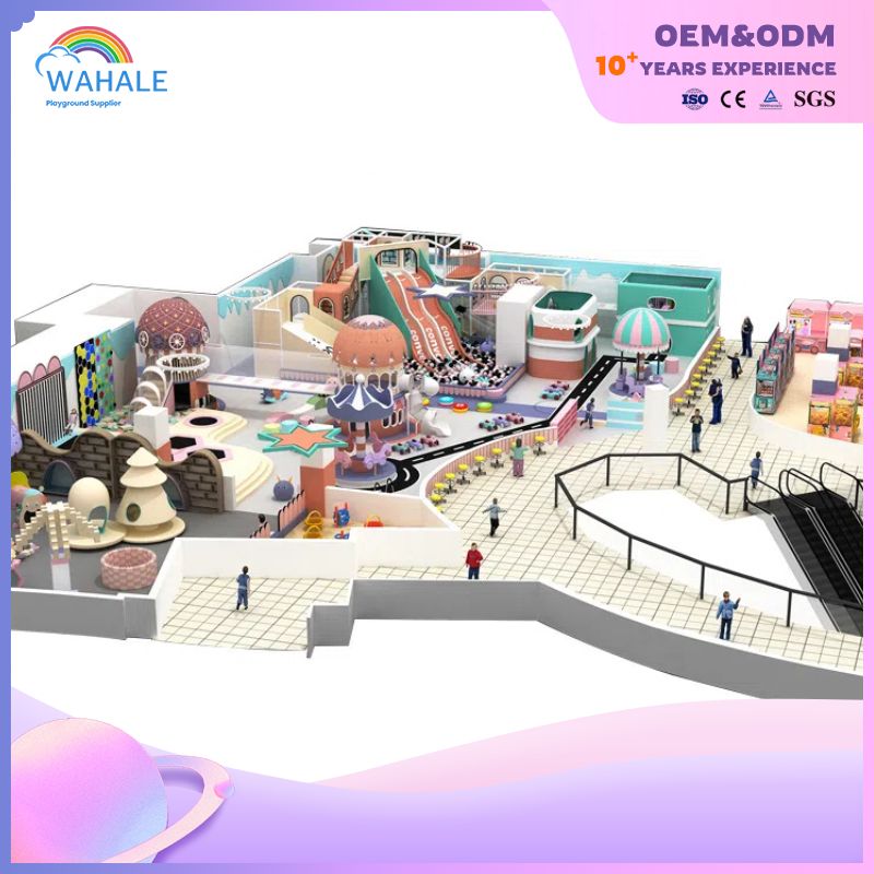A 200-square-meter indoor colorful castle-shaped customized children's maze playground equipment