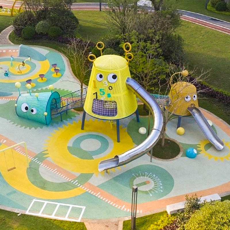 Yellow robot shaped spider tower